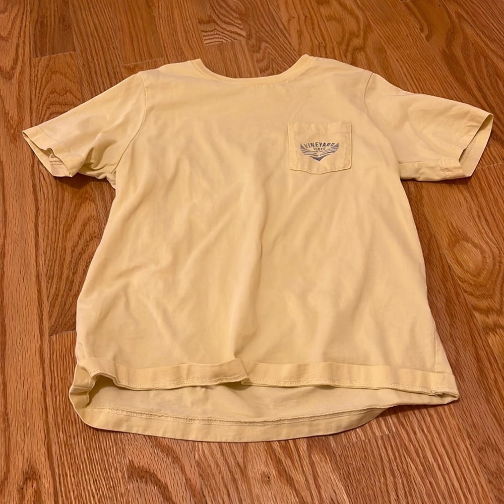 Yellow vineyard vines t shirt size 7